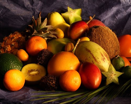 水果摄影,椰子,菠萝,梨,橘子,酸橙,猕猴桃 壁纸 - 1280x1024